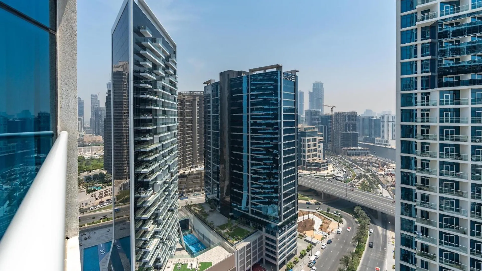 Business Bay With Canal View - Cityapartmentstay Dubai