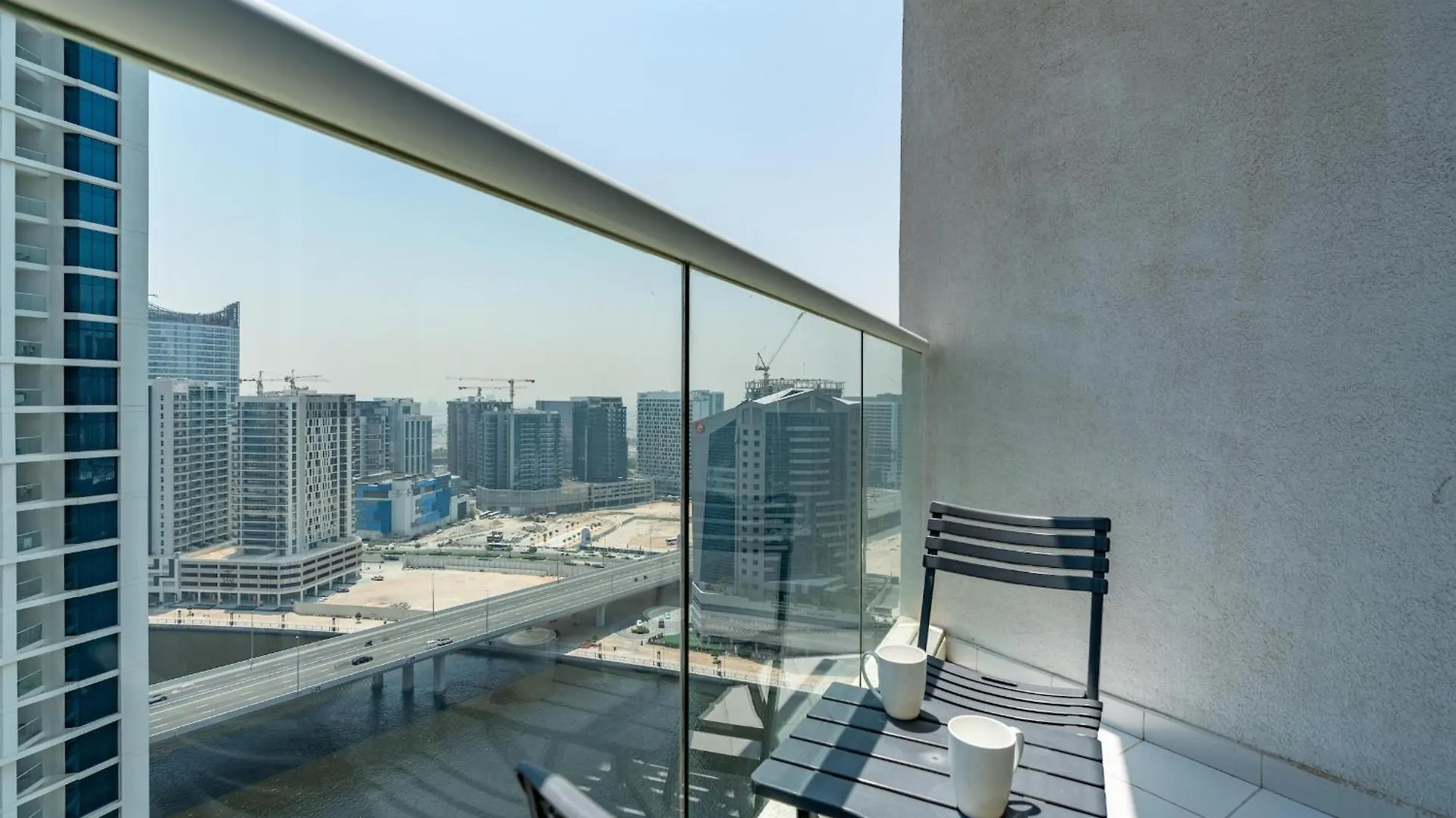 Business Bay With Canal View - Cityapartmentstay Dubai Apartment