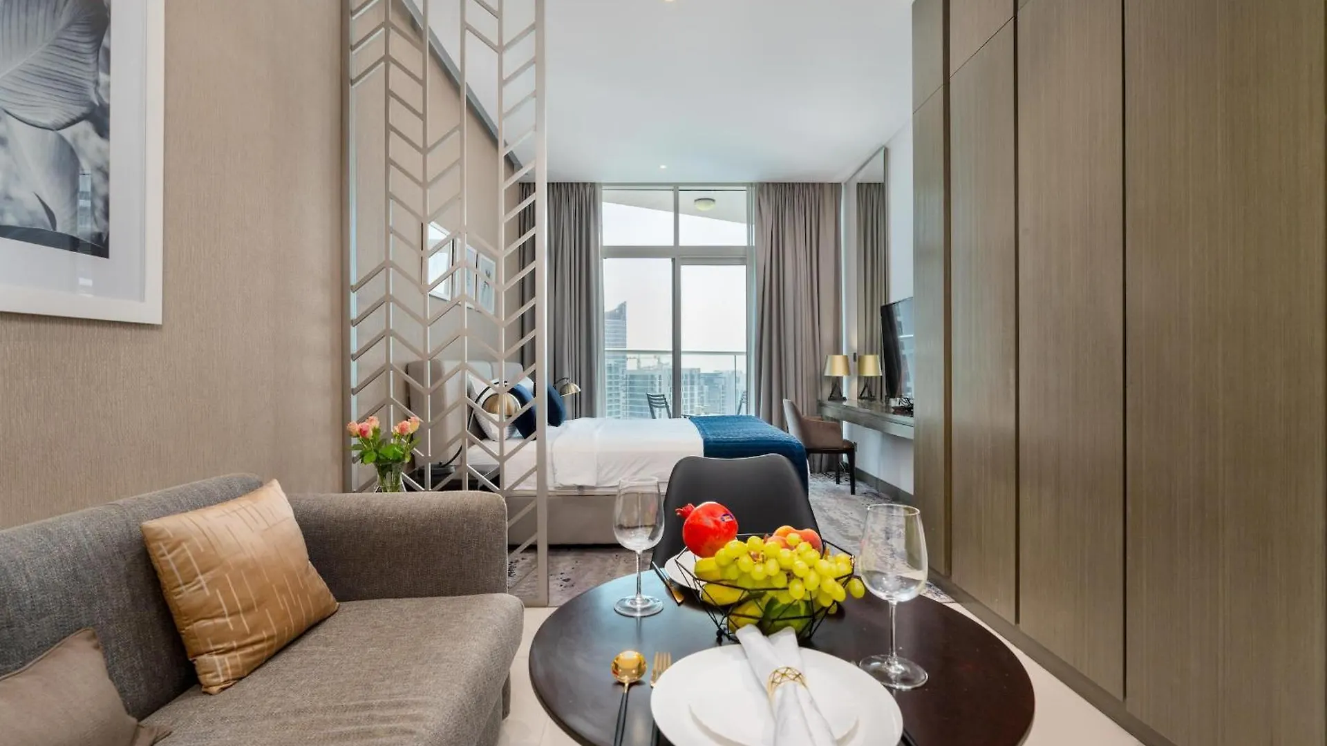 Business Bay With Canal View - Cityapartmentstay Dubai